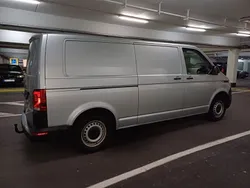 Reflexsilber metallic Gebraucht 2020 VW T6.1 Van | 16.500 € (Teuer)