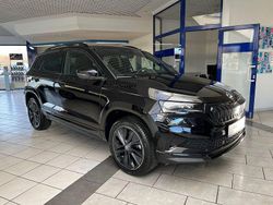 Schwarz Neu 2025 Skoda Karoq SportLine SUV | 38.690 € (Etwas zu teuer)