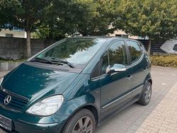 Grün Gebraucht 2003 Mercedes A140 Kleinwagen | 1.999 €