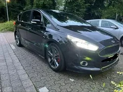 Schwarz Gebraucht 2019 Ford S-MAX ST-Line Van / Kleinbus | 17.900 €
