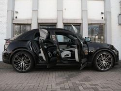 Schwarz Gebraucht 2025 Porsche Macan Turbo SUV | 118.500 € (Superpreis)