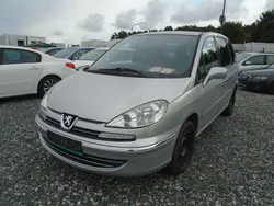 Grau Gebraucht 2009 Peugeot 807 Tendance Van / Kleinbus | 1.950 € (Guter Preis)
