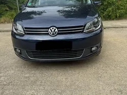 Blau Gebraucht 2014 VW Touran Cup Van / Kleinbus | 13.400 € (Etwas zu teuer)