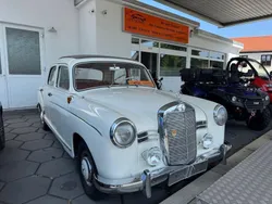Weiß Gebraucht 1956 Mercedes 180 Limousine | 26.900 €
