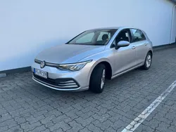 Silber Gebraucht 2022 VW Golf VIII Life Limousine | 21.725 € (Fairer Preis)