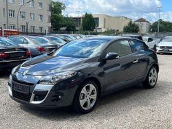 Grau Gebraucht 2009 Renault Mégane III Coupé | 14.999 €