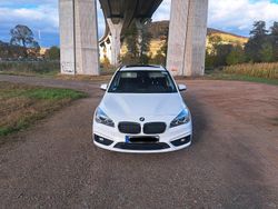 Weiß Gebraucht 2017 BMW 216 Gran Tourer Advantage Van / Kleinbus | 7.600 € (Superpreis)