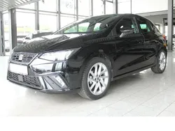 Mitternachtsschwarz Gebraucht 2024 Seat Ibiza FR Limousine | 15.970 € (Guter Preis)