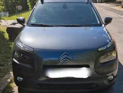 Grau Gebraucht 2016 Citroën C4 Kleinwagen | 7.500 € (Etwas zu teuer)
