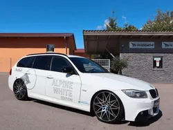 Weiß Gebraucht 2010 BMW 320 M Sport Kombi | 10.985 €