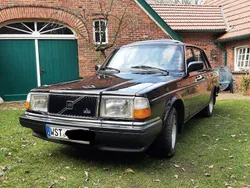Schwarz Gebraucht 1991 Volvo 244 Limousine | 7.500 €