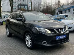 Schwarz Gebraucht 2015 Nissan Qashqai SUV | 10.990 €