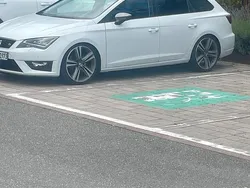 Weiß Gebraucht 2015 Seat Leon FR Kombi | 13.900 € (Etwas zu teuer)