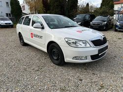 Weiß Gebraucht 2010 Skoda Octavia Ambiente Kombi | 4.900 € (Fairer Preis)