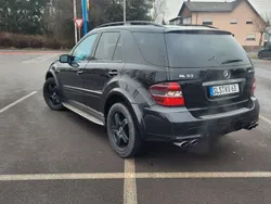 Schwarz Gebraucht 2006 Mercedes ML63 AMG AMG SUV | 18.500 €