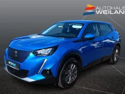 Blau Gebraucht 2021 Peugeot e-2008 Active SUV | 19.490 € (Fairer Preis)