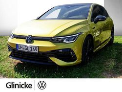 Limonengelb metallic / schwarz Gebraucht 2024 VW Golf VIII Edition Limousine | 52.570 € (Teuer)