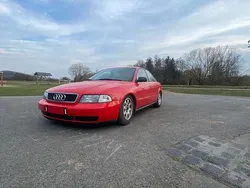 Rot Gebraucht 1995 Audi A4 Limousine | 700 €