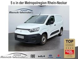 Weiss Gebraucht 2022 Fiat Doblò Van / Kleinbus | 19.989 € (Etwas zu teuer)