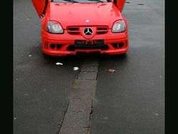 Rot Gebraucht 1997 Mercedes SLK230 Cabrio | 3.999 € (Etwas zu teuer)