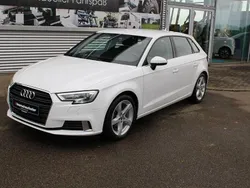 Weiß Gebraucht 2016 Audi A3 Sport Limousine | 18.990 € (Fairer Preis)