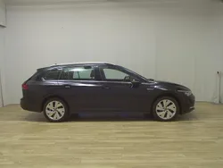 Schwarz Gebraucht 2022 VW Golf VIII IQ Drive Kombi | 18.480 € (Superpreis)