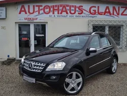 Obsidianschwarz metalliclack Gebraucht 2010 Mercedes ML500 AMG SUV | 23.999 €