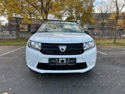 Weiß Gebraucht 2016 Dacia Sandero Lauréate Limousine | 4.790 € (Fairer Preis)