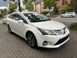 Weiß Gebraucht 2014 Toyota Avensis Edition Kombi | 5.999 € (Fairer Preis)