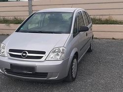 Silber Gebraucht 2003 Opel Meriva Van / Kleinbus | 2.290 €