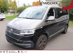 Mojave beige metallic/ deep bl Gebraucht 2022 VW Multivan Van | 46.840 € (Fairer Preis)