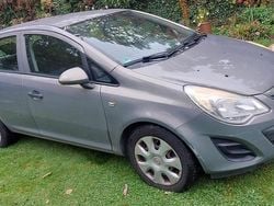 Grau Gebraucht 2011 Opel Corsa Kleinwagen | 2.499 €