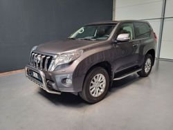 Grey metallic Gebraucht 2016 Toyota Land Cruiser SUV | 44.950 € (Etwas zu teuer)