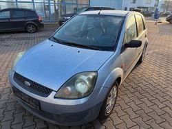 Silber Gebraucht 2006 Ford Fiesta Ambiente Limousine | 950 € (Guter Preis)