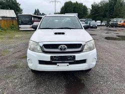 Weiß Gebraucht 2010 Toyota HiLux Abholung | 12.950 € (Etwas zu teuer)