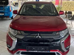Rot Gebraucht 2021 Mitsubishi Outlander P-HEV Basis SUV | 24.990 € (Fairer Preis)