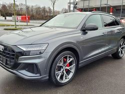 Grau Gebraucht 2019 Audi Q8 S-Line SUV | 47.790 € (Guter Preis)
