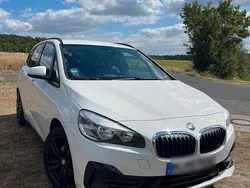 Weiß Gebraucht 2019 BMW 218 Kombi | 13.400 € (Superpreis)