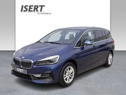 Blau Gebraucht 2023 BMW 218 Gran Tourer Luxury Line Van / Kleinbus | 24.250 € (Fairer Preis)