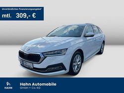 Moonweiss metallic Gebraucht 2022 Skoda Octavia Style Kombi | 24.360 € (Etwas zu teuer)