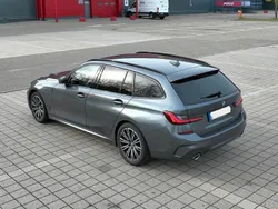 Grau Gebraucht 2021 BMW 320 M Sport Kombi | 25.500 € (Superpreis)