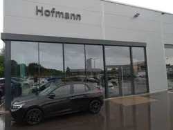Schwarz Gebraucht 2024 Opel Corsa Basis Limousine | 15.950 € (Fairer Preis)