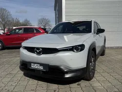 Weiß Gebraucht 2021 Mazda MX30 Ad'Vantage SUV | 15.980 € (Guter Preis)