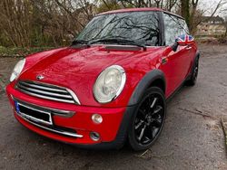 Rot Gebraucht 2005 Mini ONE Kleinwagen | 3.950 € (Fairer Preis)