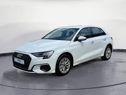 Weiß Gebraucht 2022 Audi A3 Sportback e-tron Premium Limousine | 22.920 € (Guter Preis)