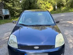 Blau Gebraucht 2005 Ford Fiesta Kleinwagen | 900 € (Fairer Preis)