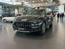 Schwarz Gebraucht 2020 Maserati Levante GranLusso SUV | 64.900 € (Teuer)