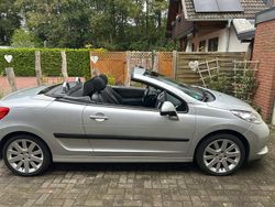 Silber Gebraucht 2007 Peugeot 207 CC Filou Cabrio | 2.600 € (Teuer)