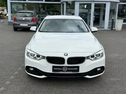 Weiß Gebraucht 2016 BMW 418 Sport Line Coupé | 15.999 €