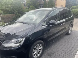 Schwarz Gebraucht 2015 VW Sharan Comfortline Van / Kleinbus | 18.490 € (Etwas zu teuer)